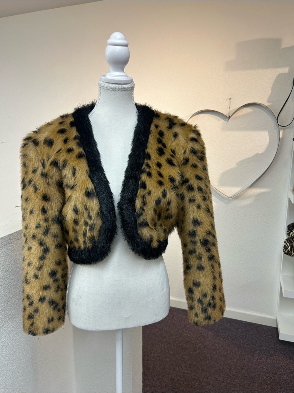 Vintage Faux Fur Leopard Print Cropped Jacket with Black Trim Size S/M